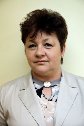 Elżbieta Fest - kierownik działu opiekuńczego