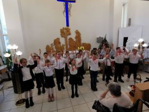 koncert przedszkolaków w kaplicy domu